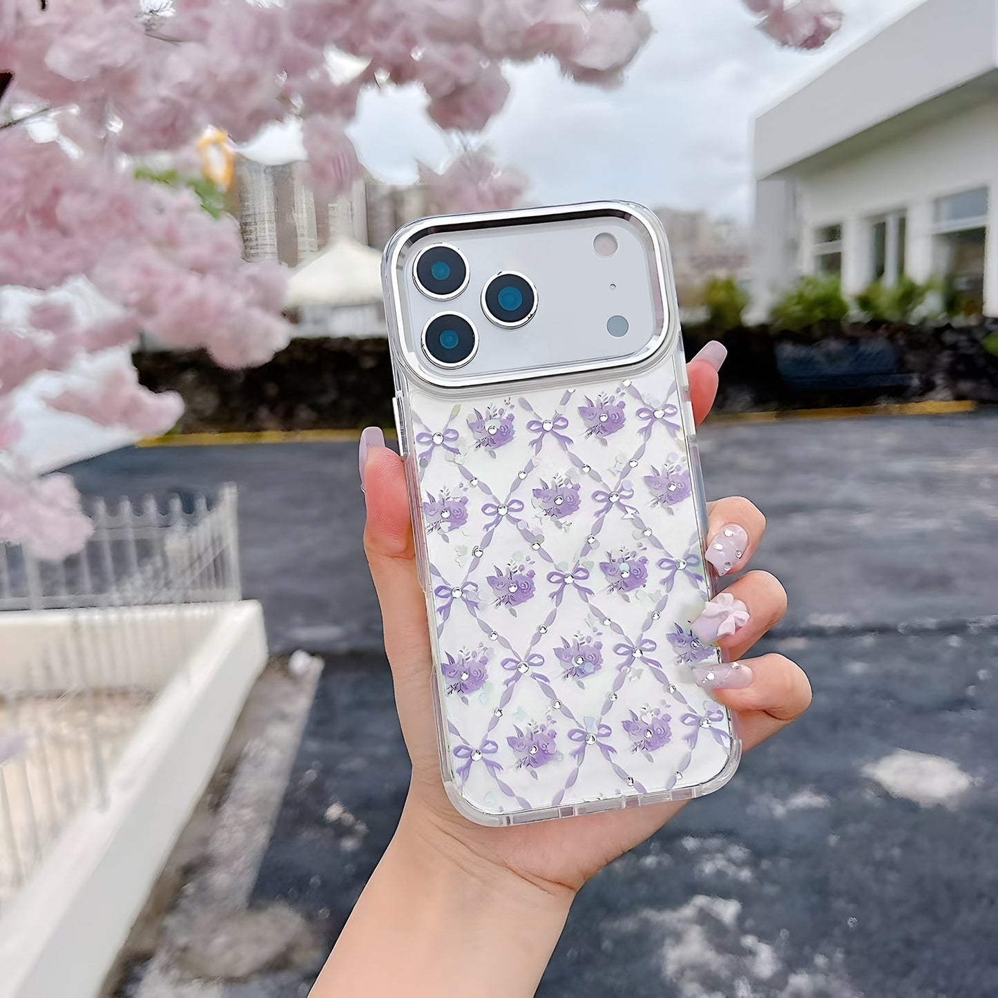 iPhone 17 Pro Max Crystals Swarovski Floral Design Magsafe Case