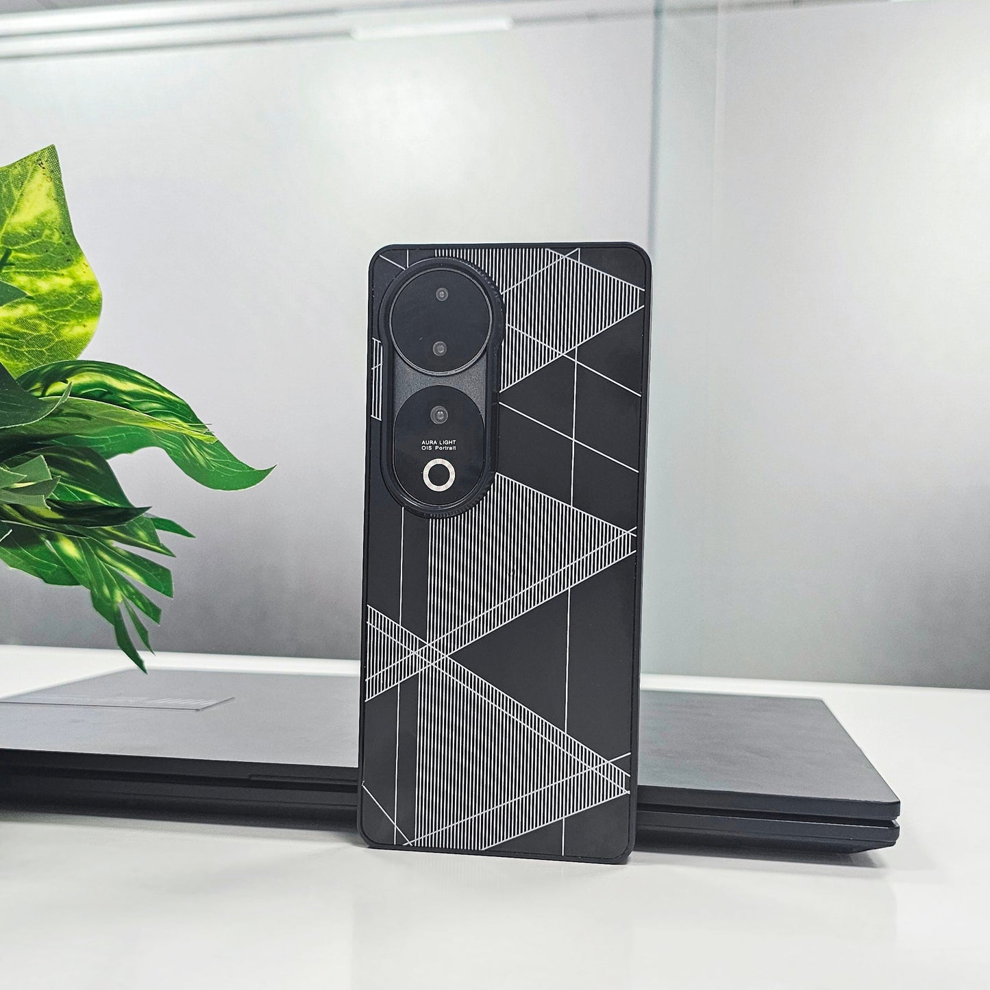 stylish Vivo V40 cover